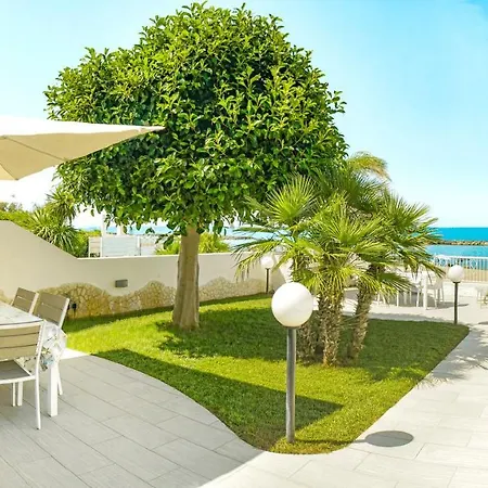 Di Lusso Sul Mare A Diamante - Ventre بلفيديري ماريتّيمو