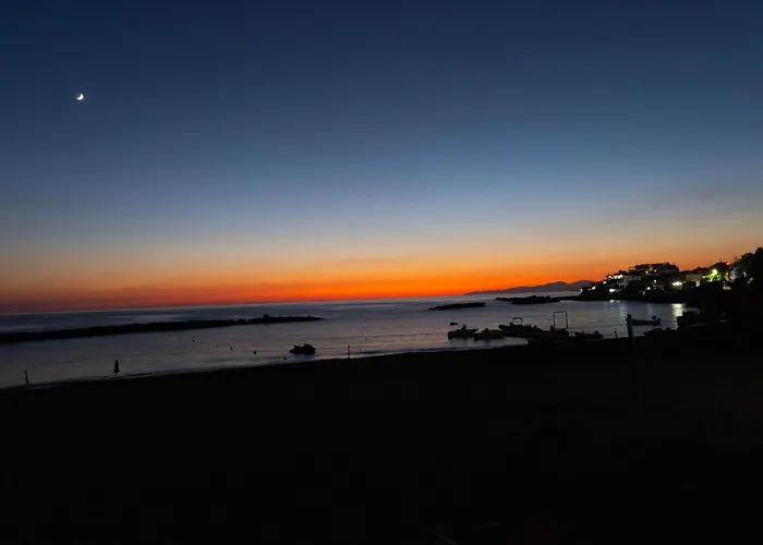 Nyaraló Di Lusso Sul Mare A Diamante - Ventre